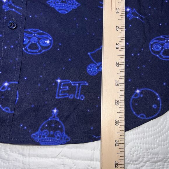 E.T RSVLTS Shirt Size XL Blue Phone Home Kunuflex Short Sleeve Button Up NEW NWT - Picture 4 of 13